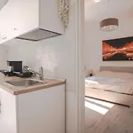 Free Wifi & Netflix Roiano Elegant דירה