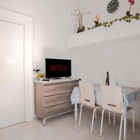 Free Wifi & Netflix Roiano Elegant דירה *